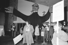 Marche-célébration Romero 24 mars 1990, Montréal (48)